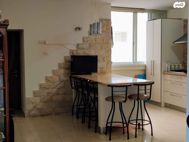 דירה, האחים אוסטשינסקי 21, ראשונים, ראשון לציון