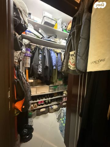 דירה, עונות השנה 4, העונות - בבניה, רובע 11, אילת