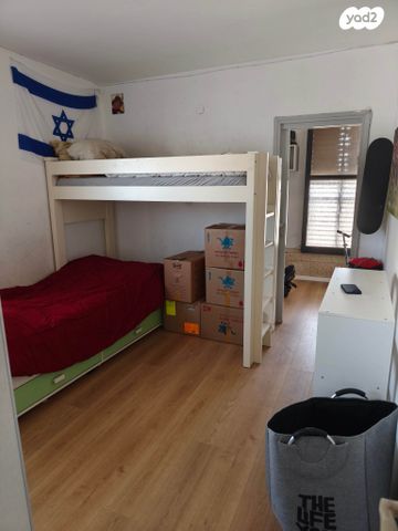 דירה, מטולה 4, נווה רם, שיכון מזרחי, רמת גן