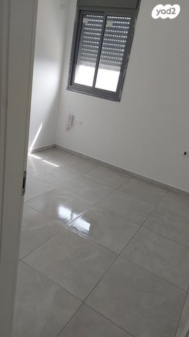 גג/ פנטהאוז, אפרים צור 10, שקמים ואגמים, אשקלון