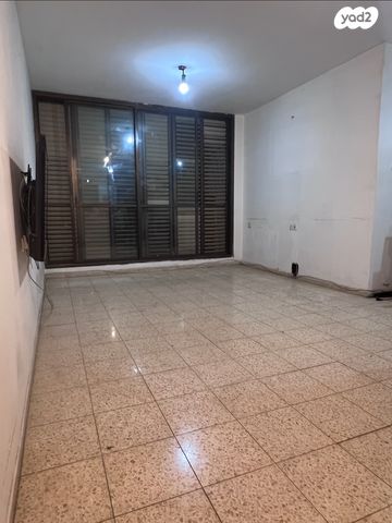 דירה, שמעון בן צבי 50, שטח 9, גבעתיים