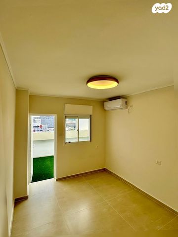 גג/ פנטהאוז, הצוללים 2, רובע ד', אשדוד