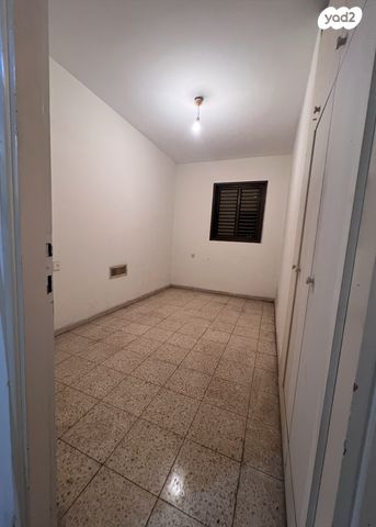 דירה, שמעון בן צבי 50, שטח 9, גבעתיים