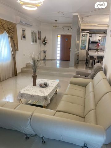 בית פרטי/ קוטג', סמטת רקפת 18, בנה ביתך, קרית ים