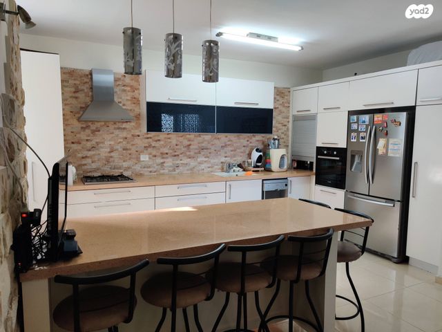 דירה, האחים אוסטשינסקי 21, ראשונים, ראשון לציון