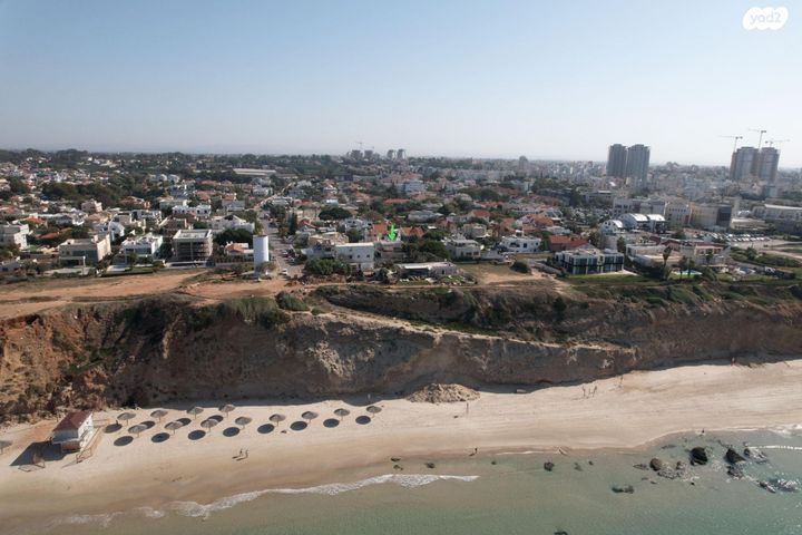 בית פרטי/ קוטג', הגדוד העברי 2, עין התכלת, נתניה