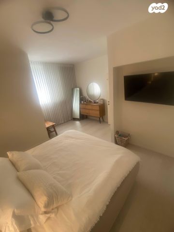 דירה, רחל המשוררת 9, עין גנים, פתח תקווה