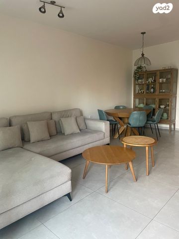 דירה, שדרות בן צבי 106, אגמים, נתניה