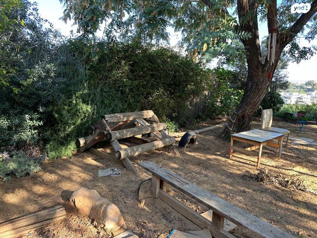 סעדיה נחום 12