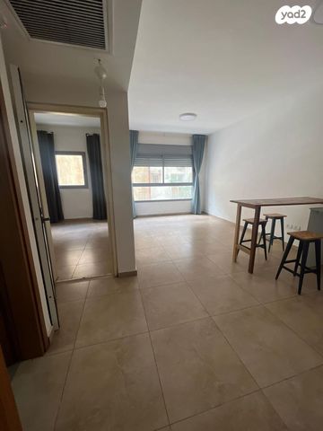 עין הקורא 16