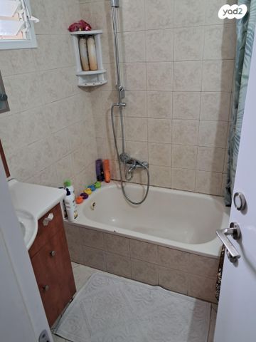 אוהלי יעקב 1