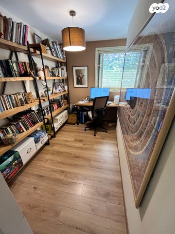 דו משפחתי, מרים החשמונאית 3, נווה נאמן, הוד השרון