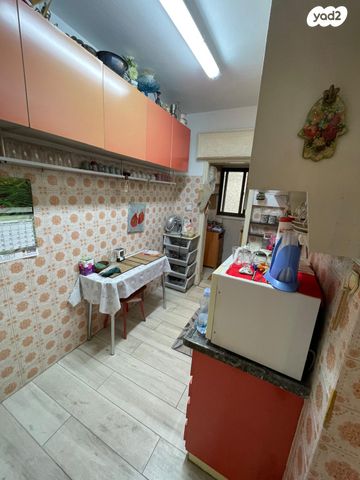 דירה, בוסתנאי 34, קטמון הישנה, ירושלים