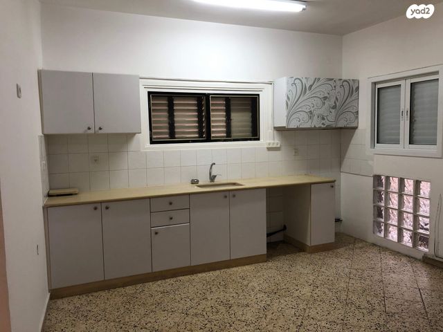 דו משפחתי, חיים סירני 15, נווה רמז, חולון