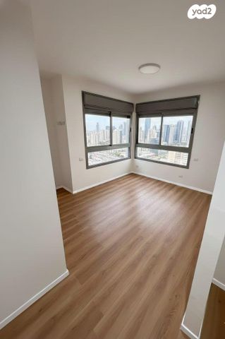 דירה, אסירי ציון 21, נווה גן, פתח תקווה