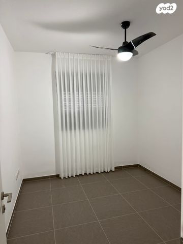 דירה, אריאל שרון 2, נווה שרון / שער העיר, נתיבות