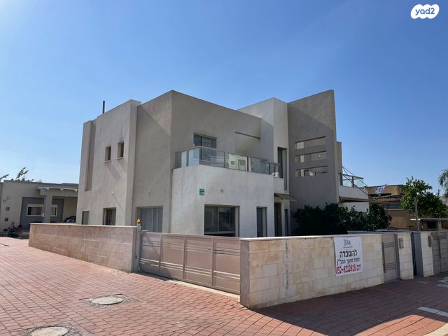 אסתר המלכה 38