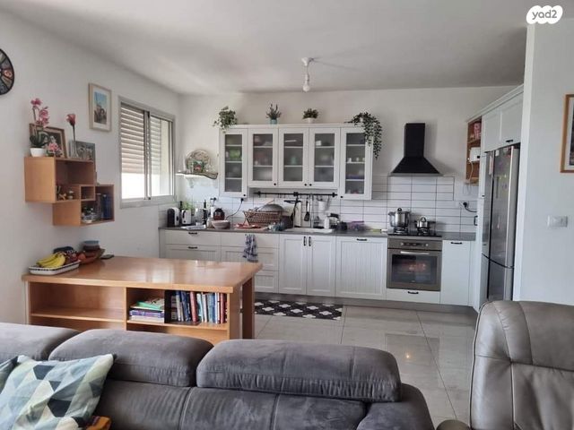 דירה, ארבע האמהות 14, רובע יזרעאל סביוני העמק, עפולה