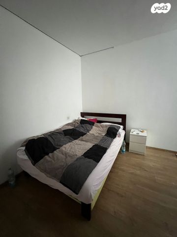 דירה, דרך זאב ז'בוטינסקי 36, שכונת חשמונאים, מרכז העיר א, רמת גן