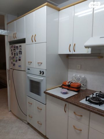 דירה, הגליל 26, המיסדים, כרמיאל