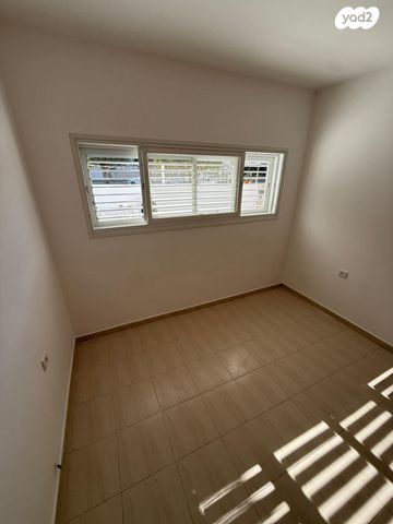 דירת גן, האשל 22, בית אליעזר, חדרה