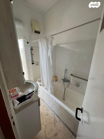 דירה, הראשונים 11, לב המושבה / מרכז העיר, פתח תקווה