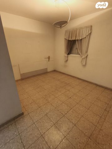 דירה, הסמדר 9, קרית כרמים, ראשון לציון