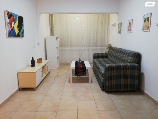 דירה, שמעון בר גיורא 5, שכונה ד', באר שבע