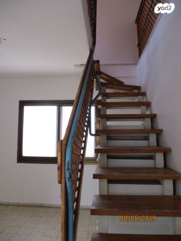 גאון הירדן 307