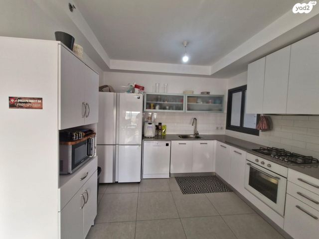 דירה, יעקב תמרי 8, חצרות המושבה, רחובות