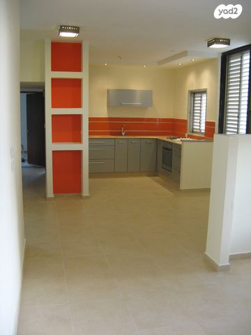 דירה, עמק השושנים 21, מרכז מערבי, נס ציונה