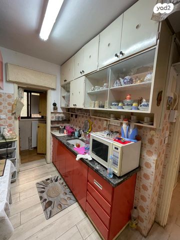 דירה, בוסתנאי 34, קטמון הישנה, ירושלים