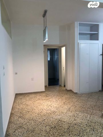 דו משפחתי, חיים סירני 15, נווה רמז, חולון