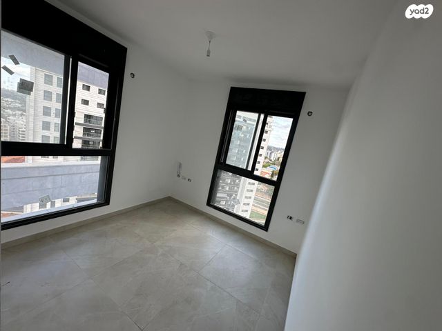 דירה, יונה וולך 7, גרין פארק החדשה, הוד השרון