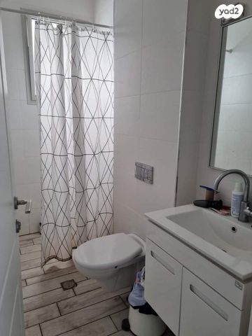 דירה, ארבע האמהות 14, רובע יזרעאל סביוני העמק, עפולה