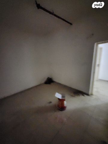 מחסן, ה' באייר 1, רובע הקריה, הסיטי, אשדוד