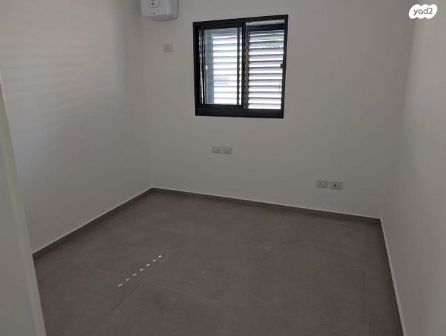 דירת גן, דרך זאב ז'בוטינסקי 8, לב המושבה / מרכז העיר, פתח תקווה