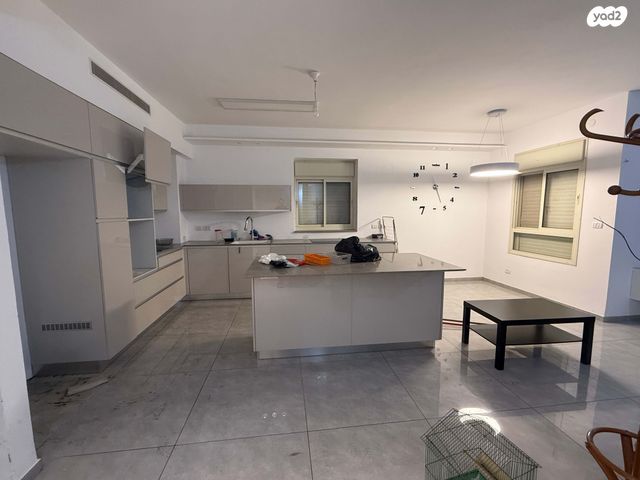 דירה, יצחק יציב 17, קרית חיים מזרחית, חיפה