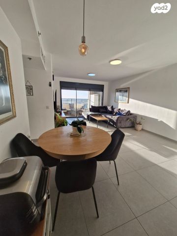 דירה, יעקב תמרי 8, חצרות המושבה, רחובות