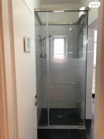 חיים סירני 15