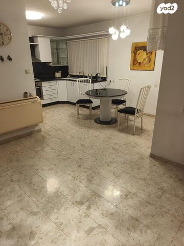 דירה, הסמדר 9, קרית כרמים, ראשון לציון