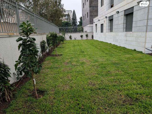 דירת גן, דרך זאב ז'בוטינסקי 8, לב המושבה / מרכז העיר, פתח תקווה