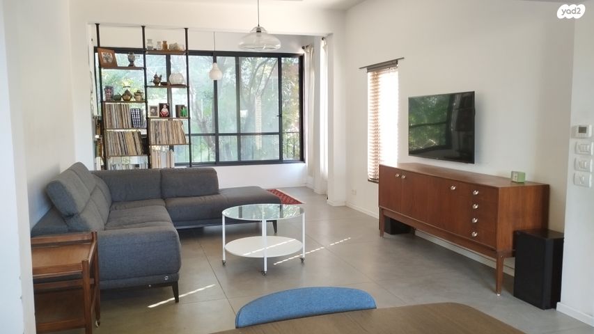 ישראל טייבר 47