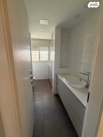 דירה, יצחק יציב 17, קרית חיים מזרחית, חיפה