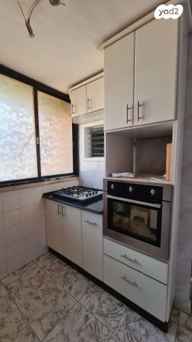 גיורא יוספטל 11