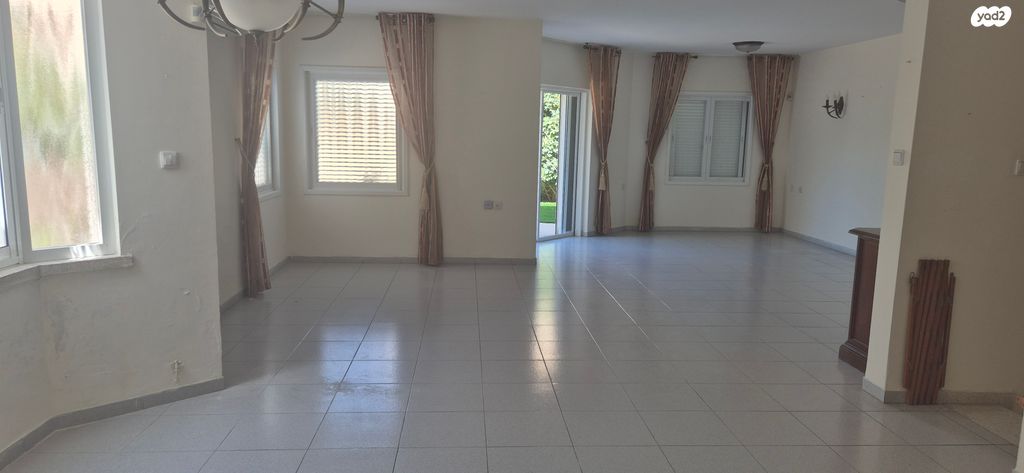 בית פרטי/ קוטג', הזהרון 21, נווה ים, ראשון לציון