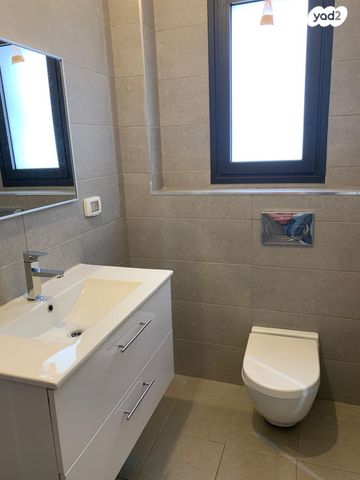 דירה, הרברט סמואל 86, מרכז העיר, חדרה