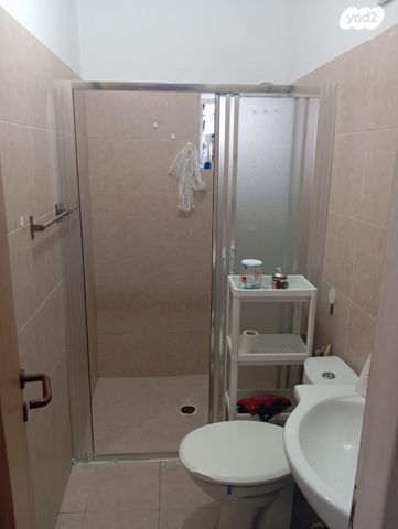 דירה, הרצל 54, שכונת בן גוריון, מרכז העיר ג', רמת גן