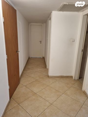 דירה, יהושע חנקין 118, קרית אילון, חולון