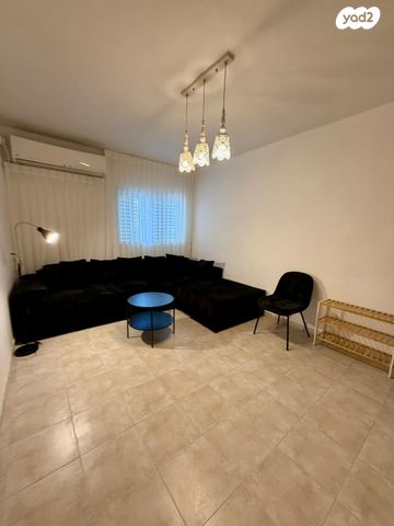 תיירות ונופש, אליעזר פרי 2, שיכון ב', קרית שמונה